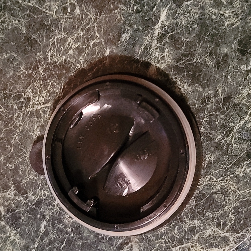 Cup with lid - Picture 4 of 7